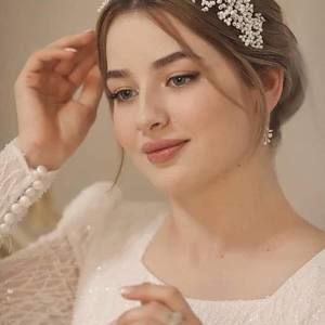 Meet your Posher, Abir